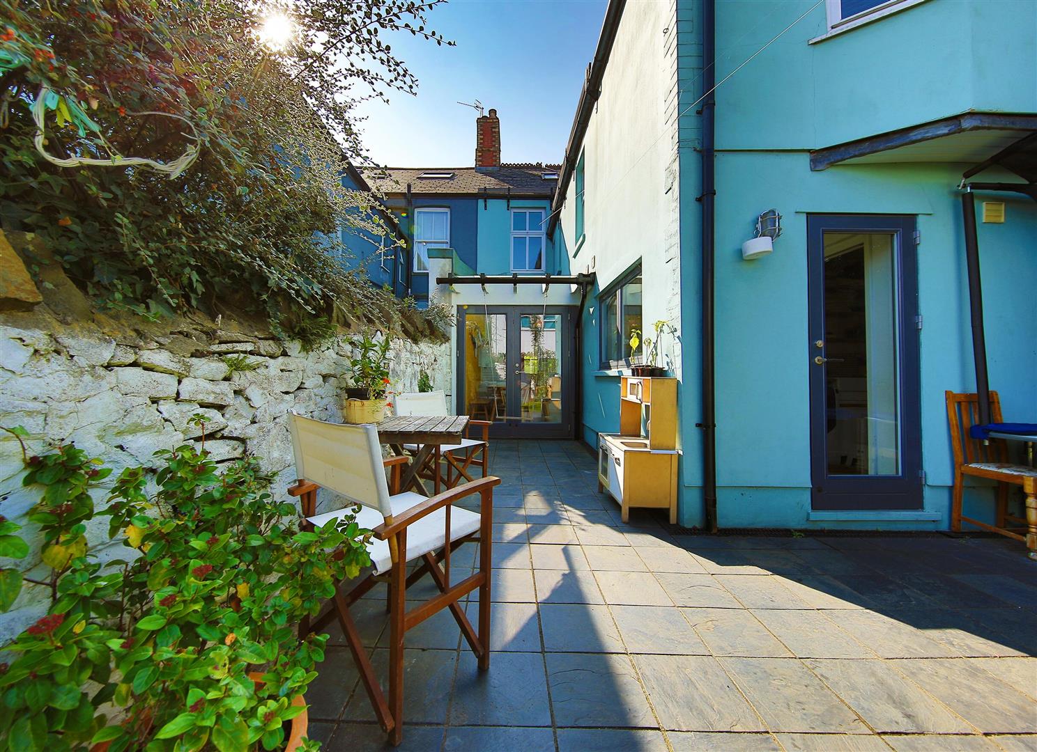 PLASTURTON AVENUE, PONTCANNA, CARDIFF Jeffrey Ross Estate Agents